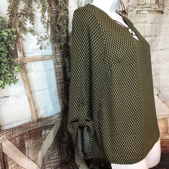 MERAKI Crisscross V-neck three quarter sleeve blouse keyhole detail back small - Picture 6 of 13